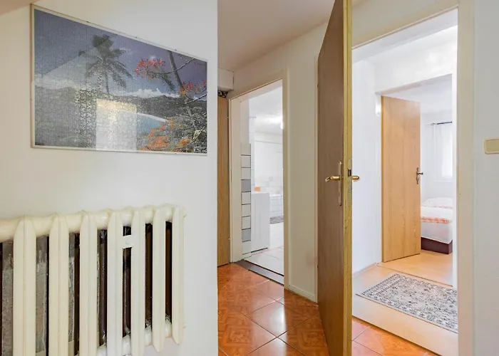 Im Ot Brusow Mit Garten Διαμέρισμα