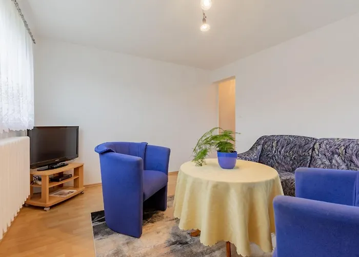 Im Ot Brusow Mit Garten